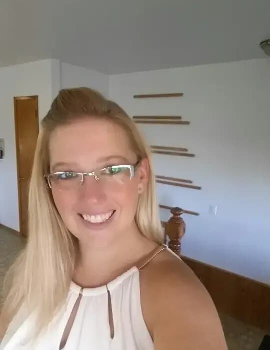 Cathy  R image