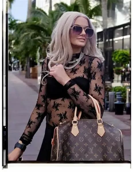 Bombshell Beauty image