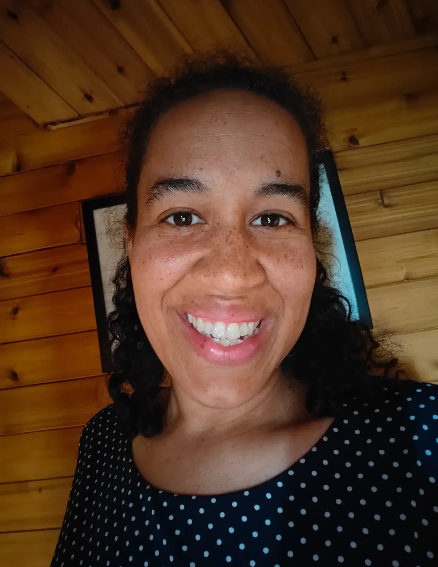 Monique Pereira image