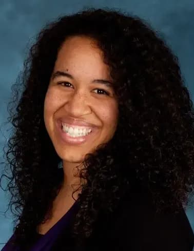 Monique Pereira image