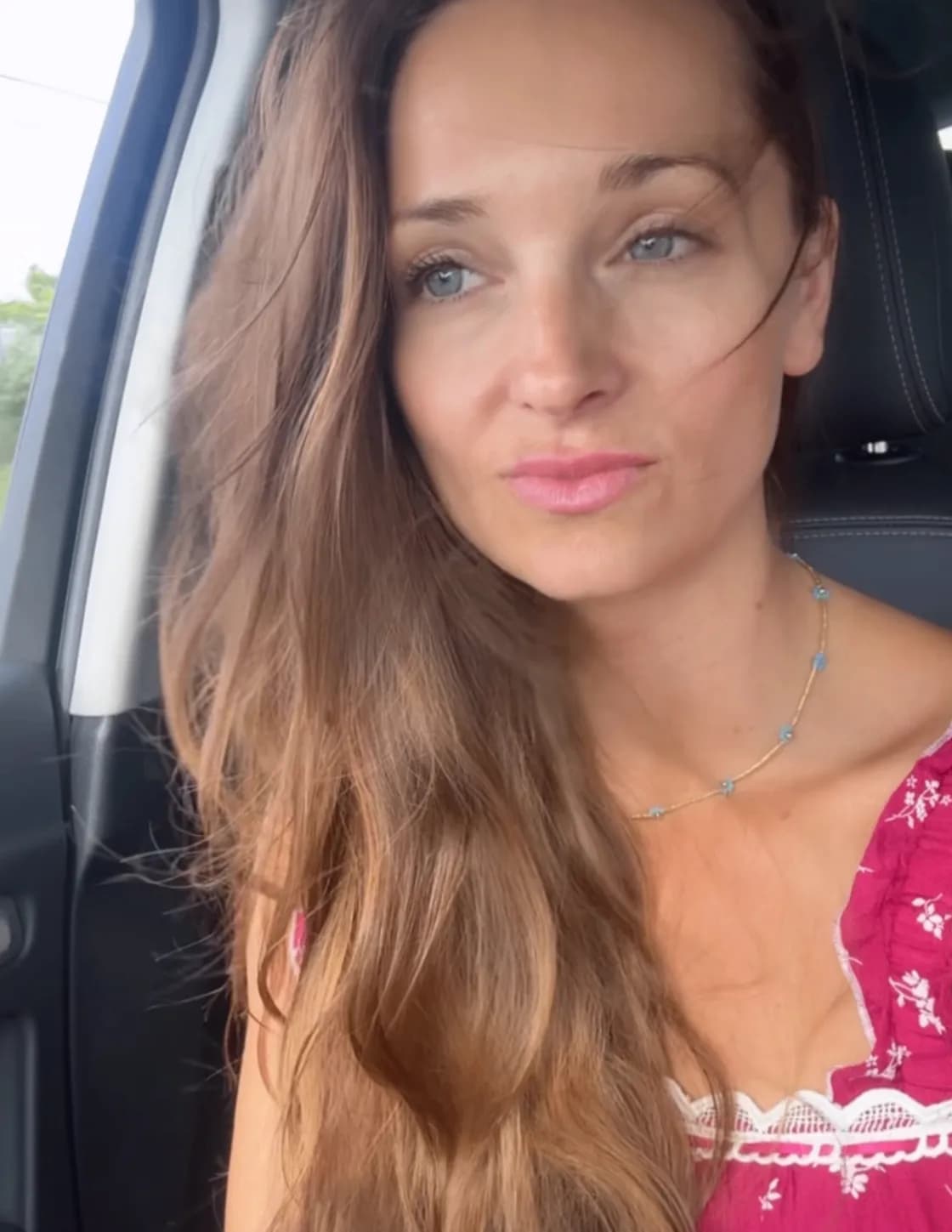 Sara Elizabeth image