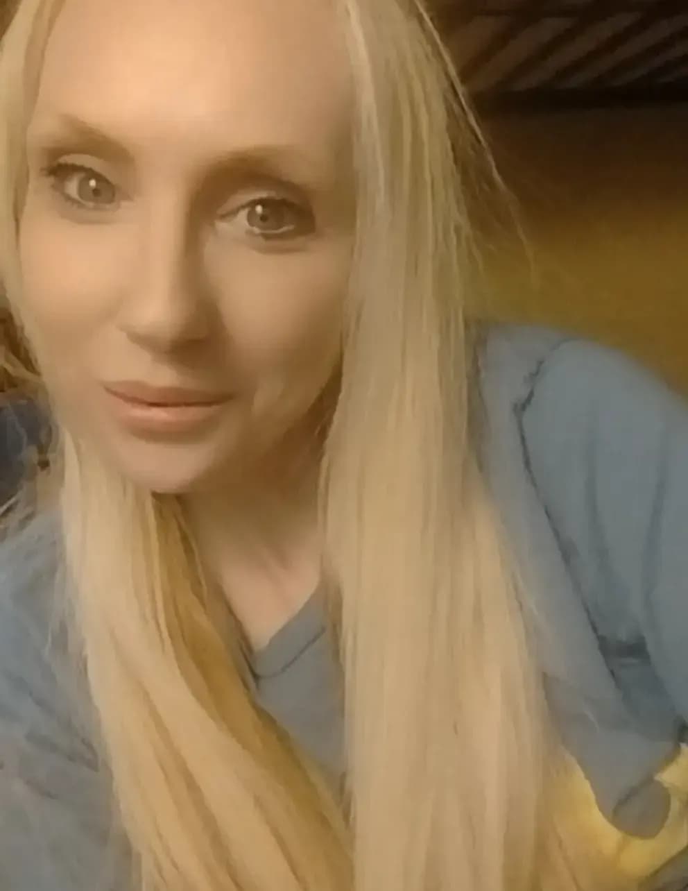 @julieofficially17 image