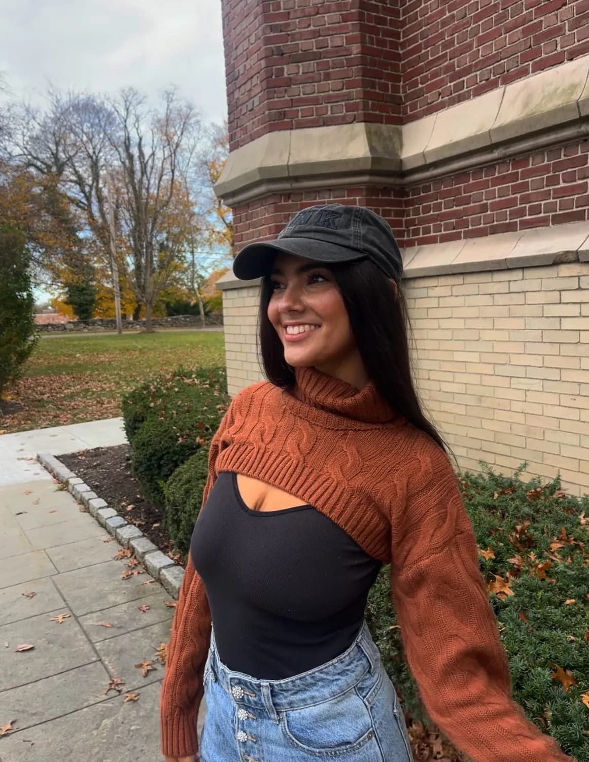 Scarletmariehili image