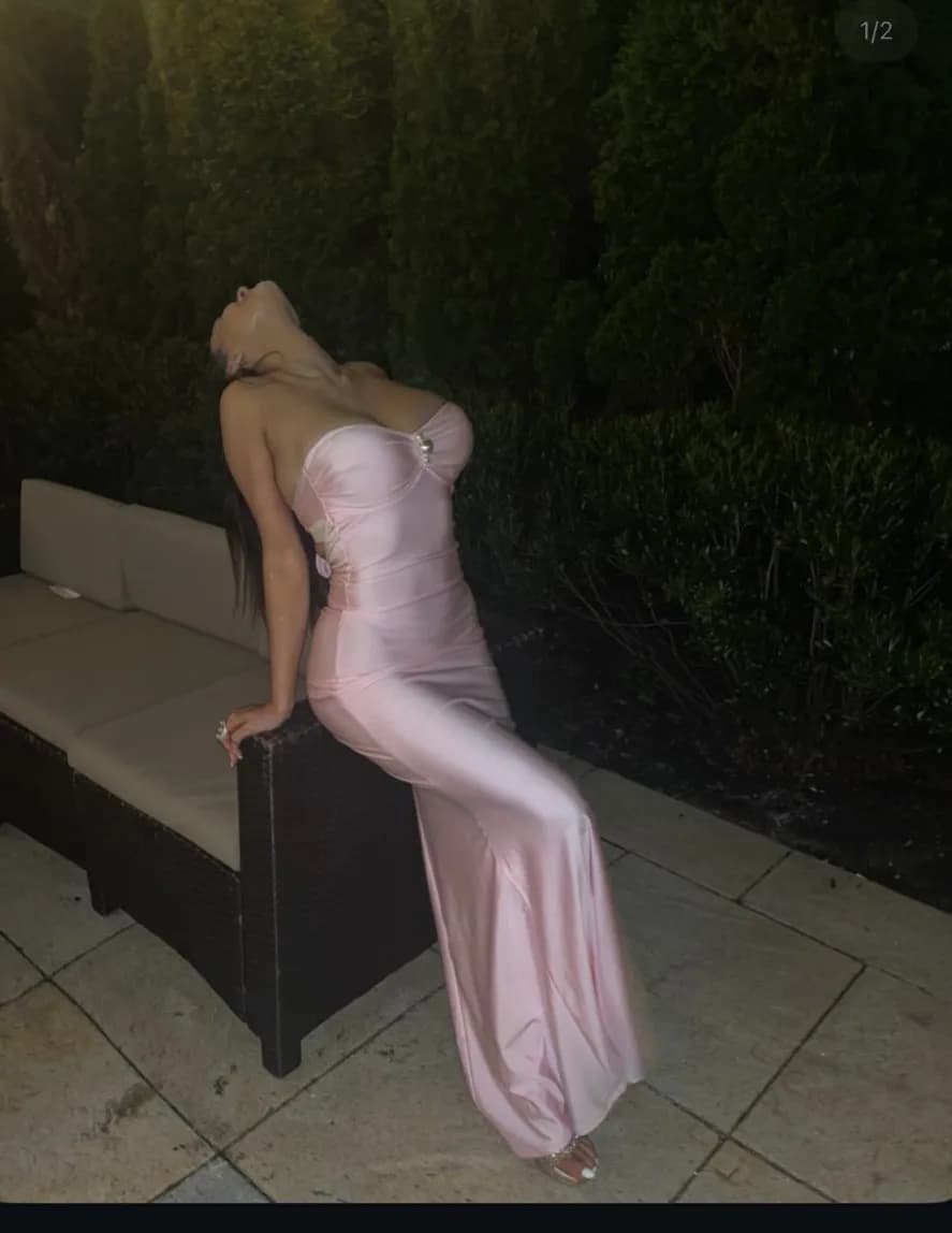 Scarletmariehili image