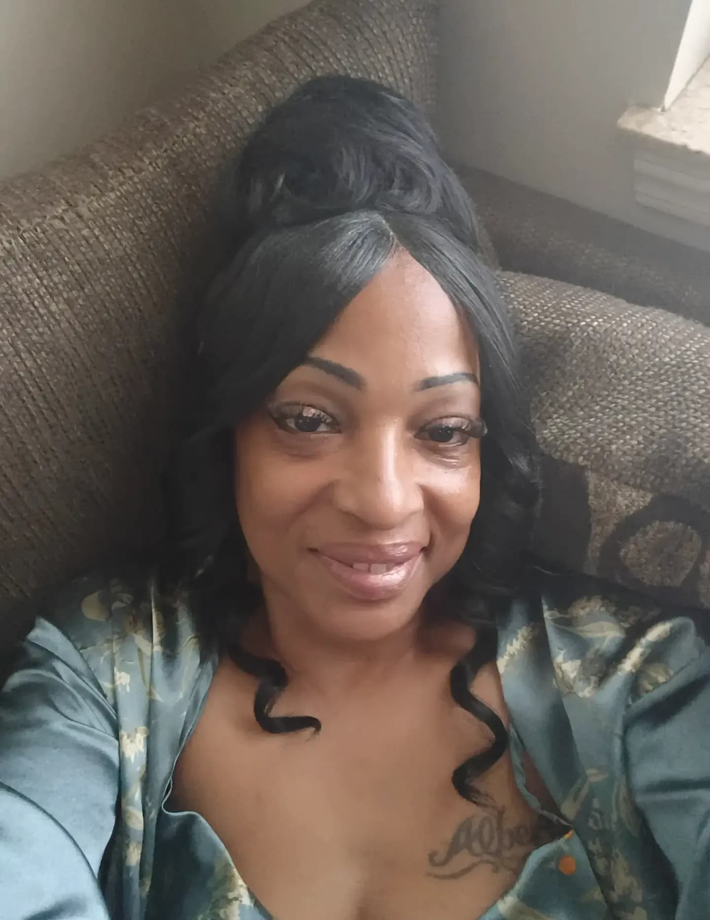 Annette Walker image