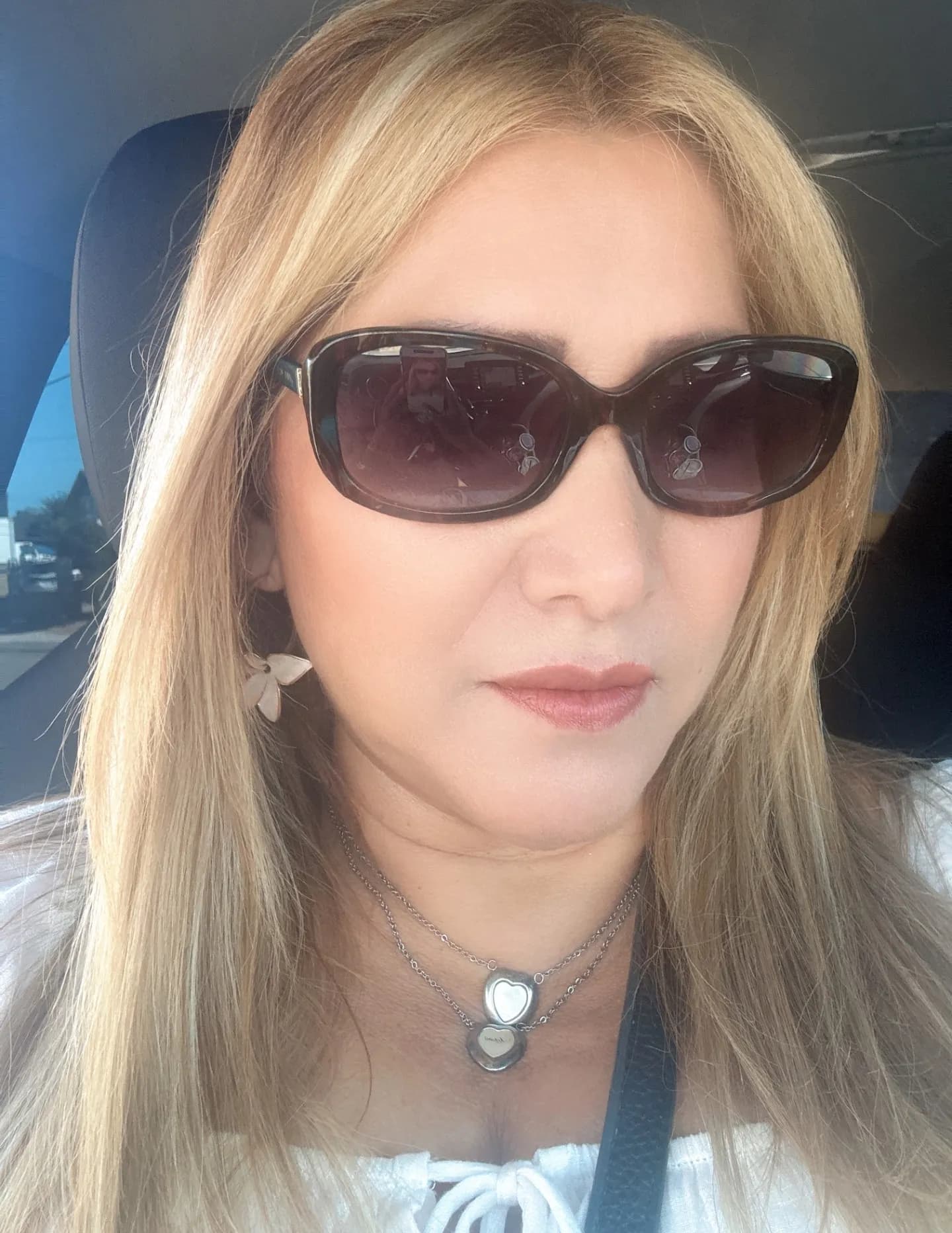 Camila Treto image
