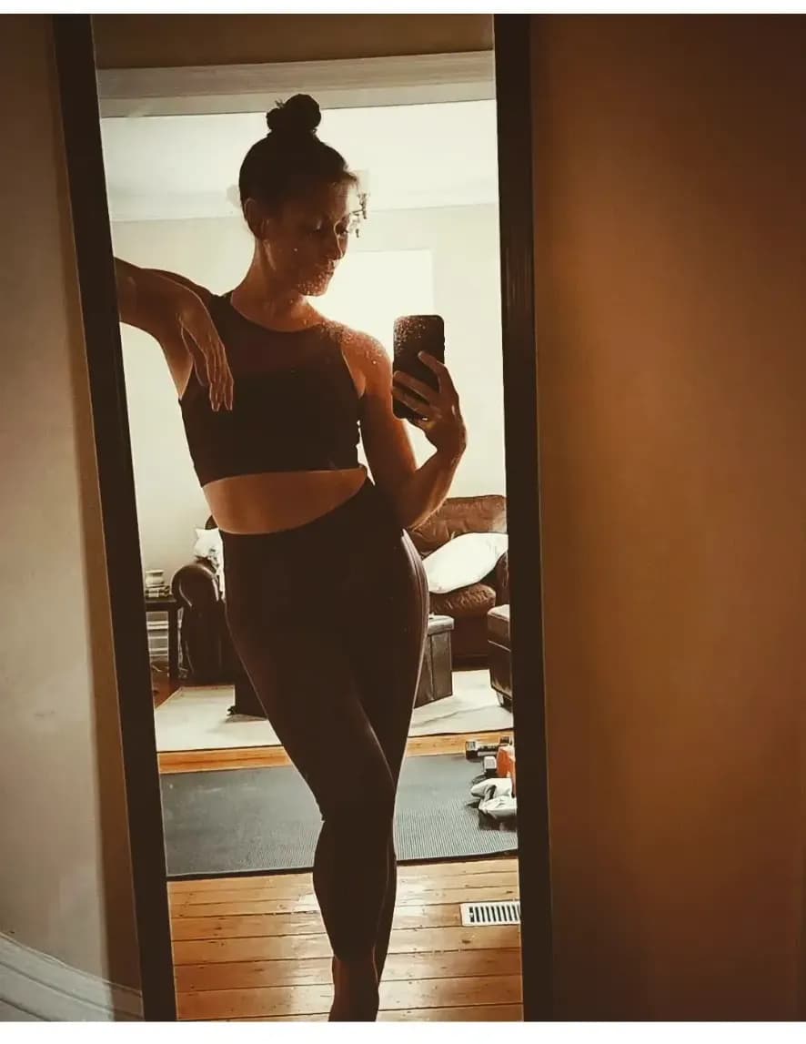 Amy Leanne image