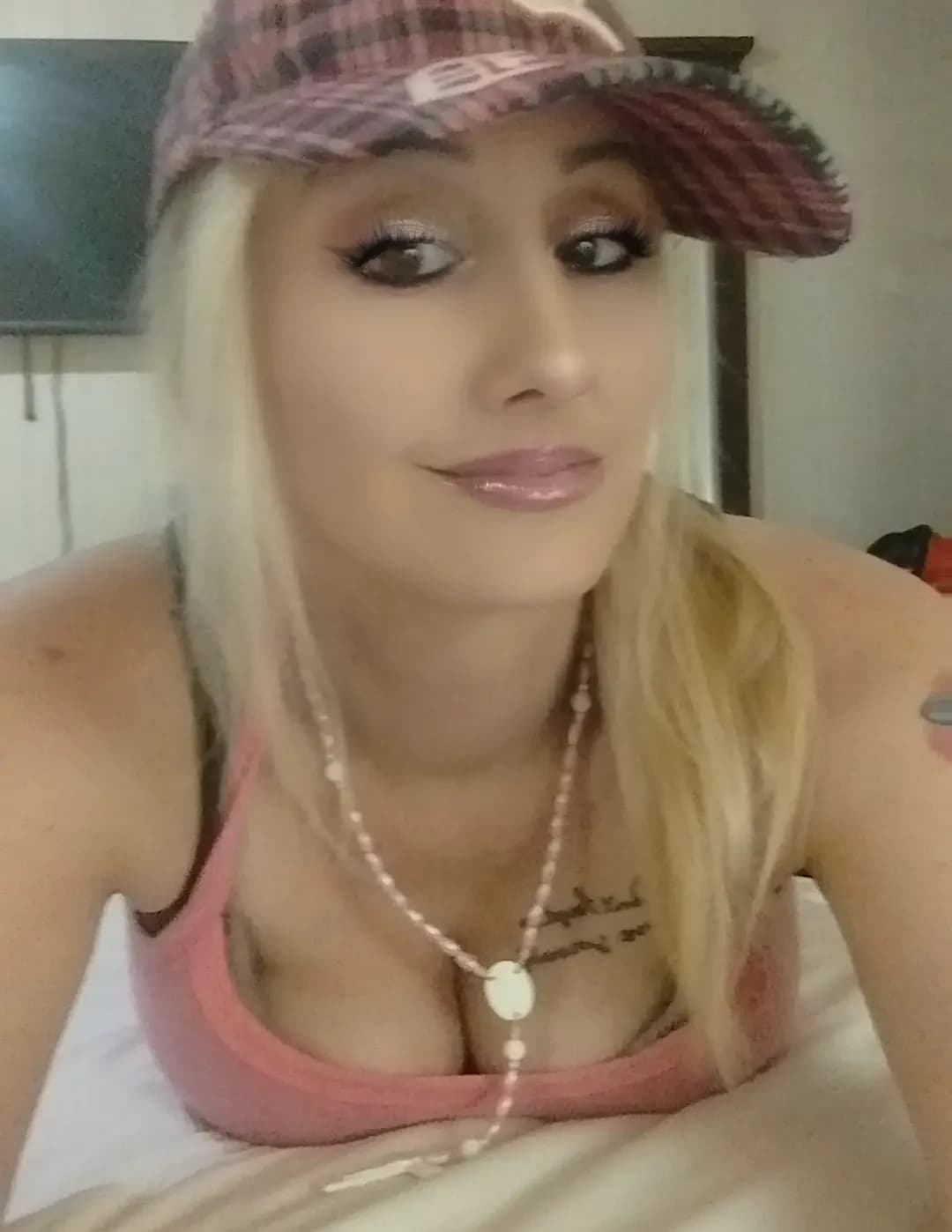 YourFavWhiteGirlJoJo image