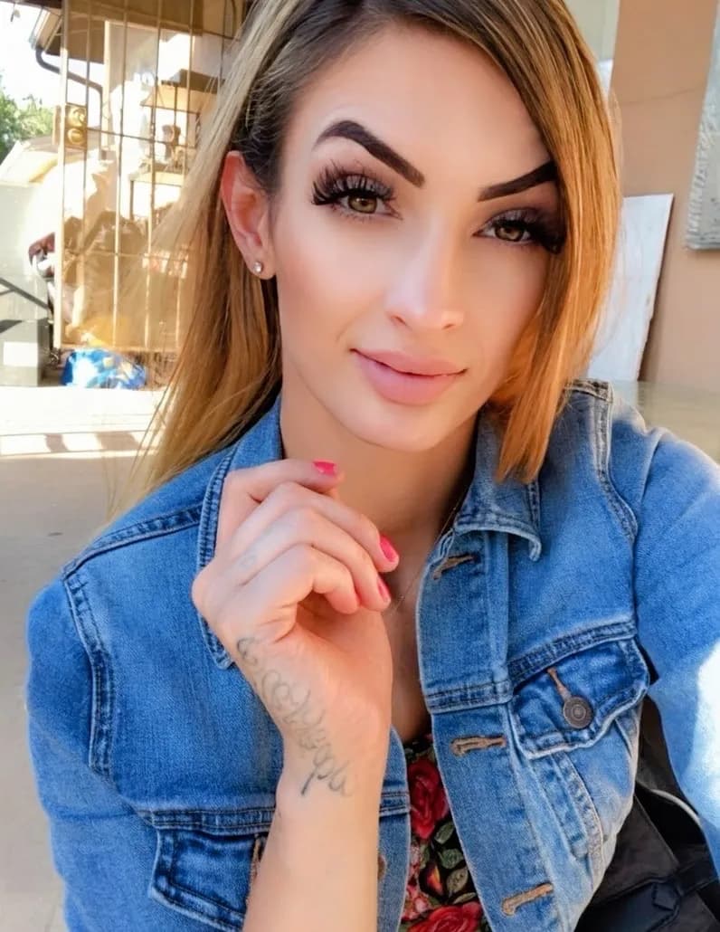 Arianna gomez image