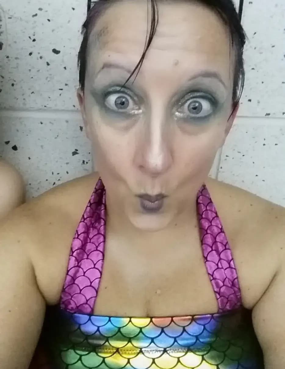 Nicole Dye image