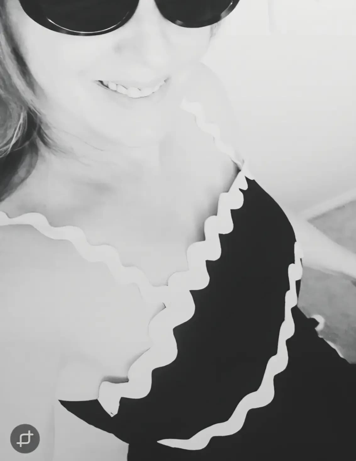 Donna Sandru image