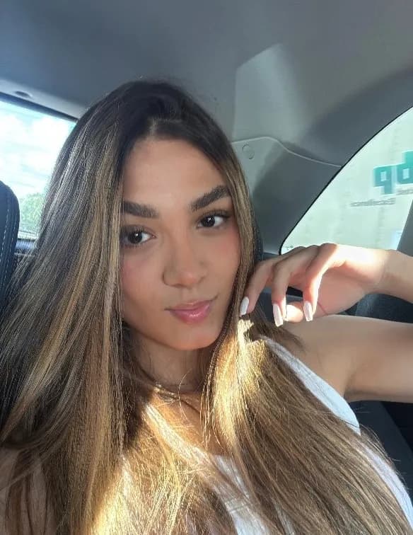 Gabriela Vargas image
