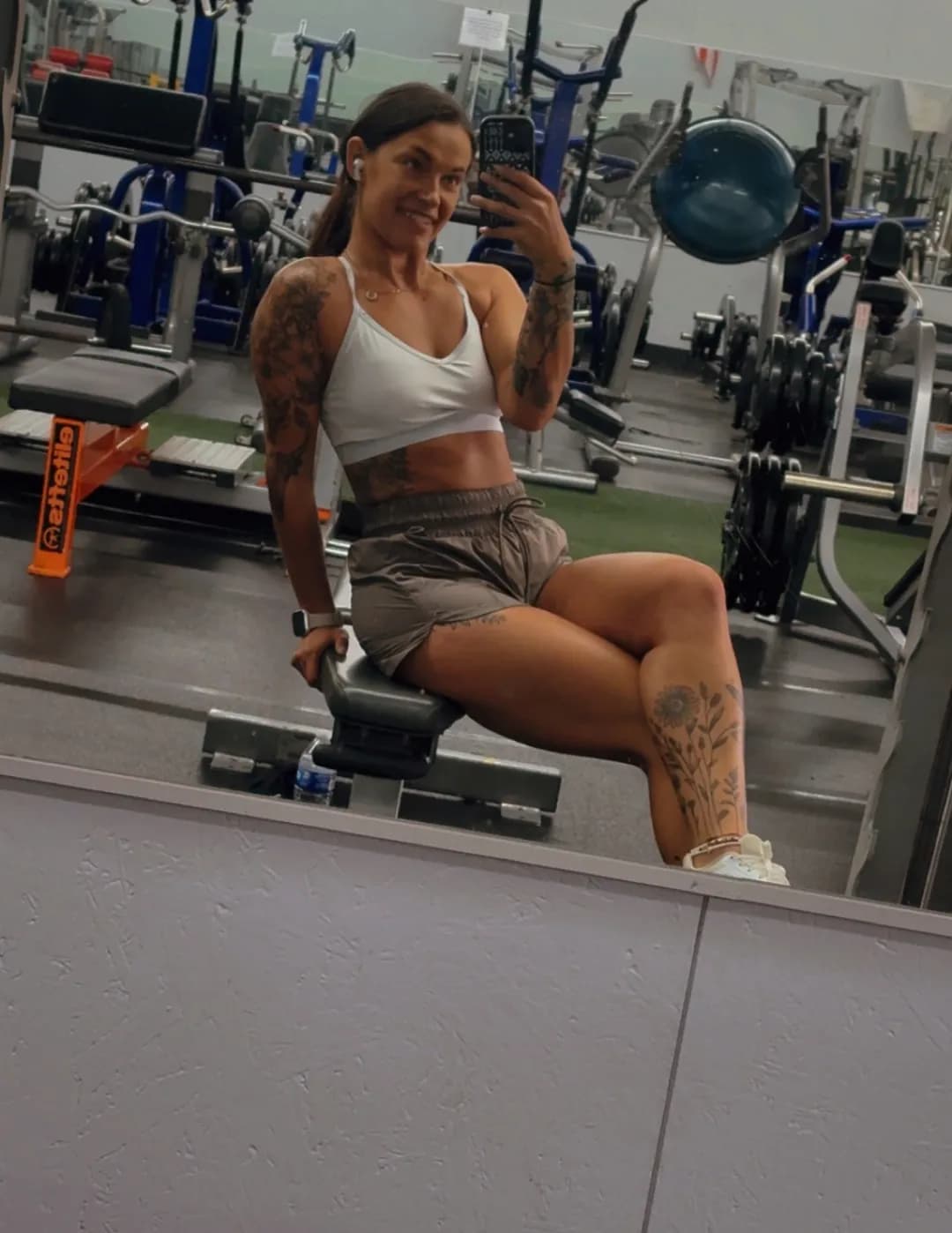 Elaina Gibson image