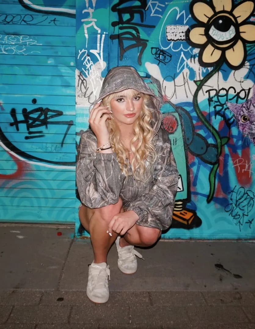 allie bakkum image
