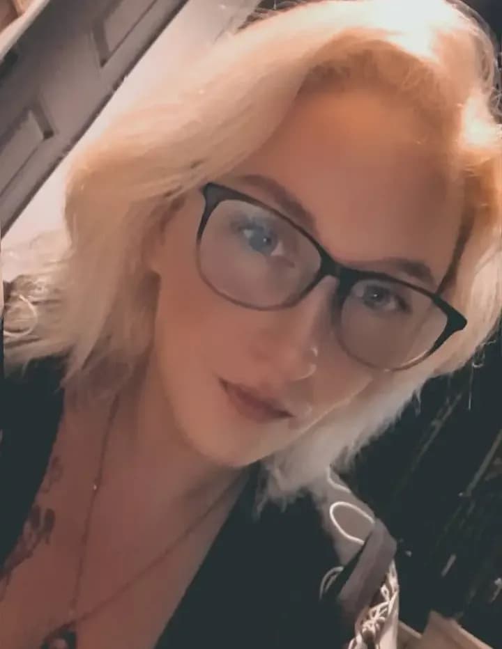 Kirsten Elizabeth image