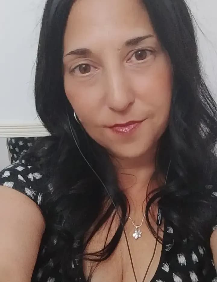 Barbara Deschamps image