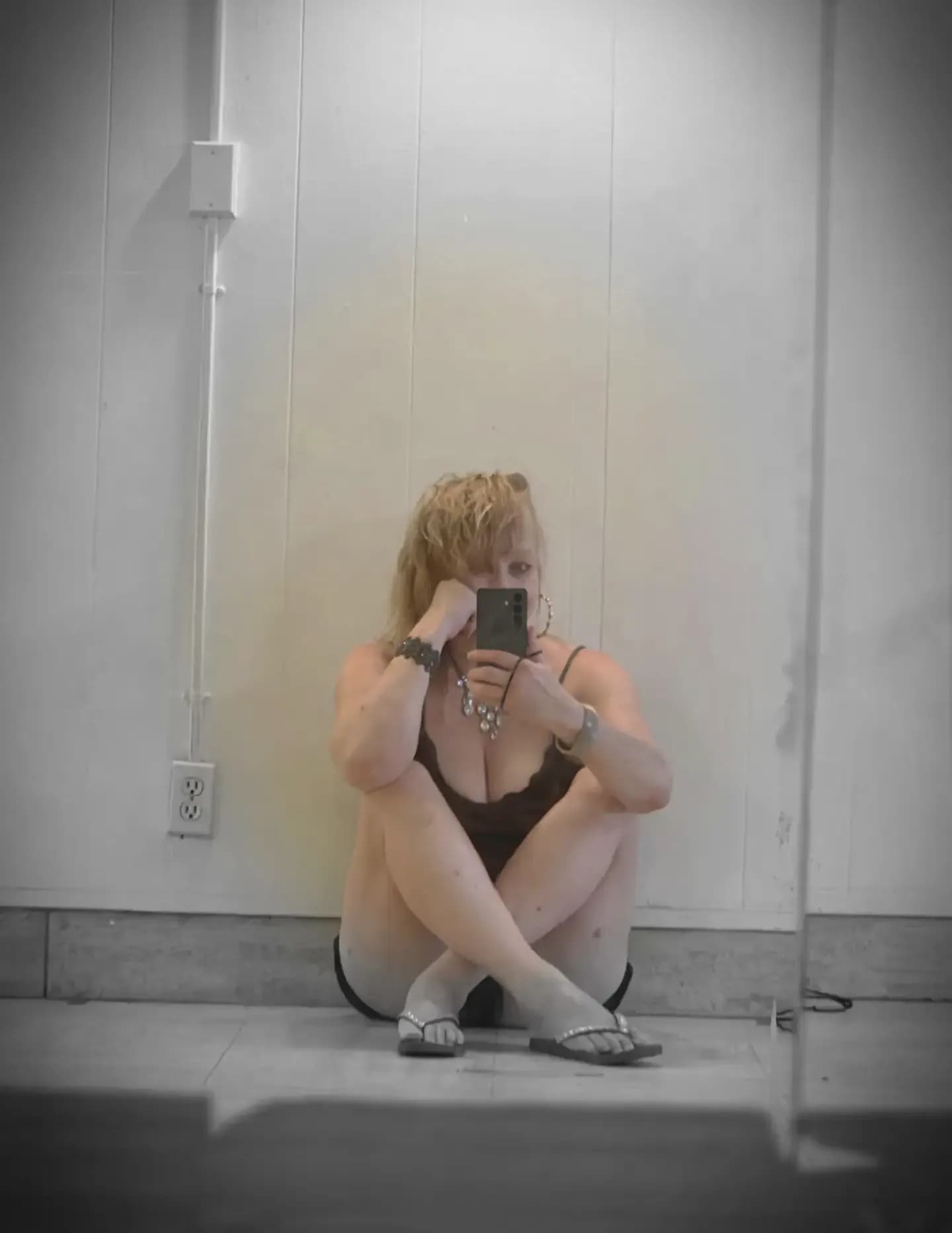 competitor VzAEo