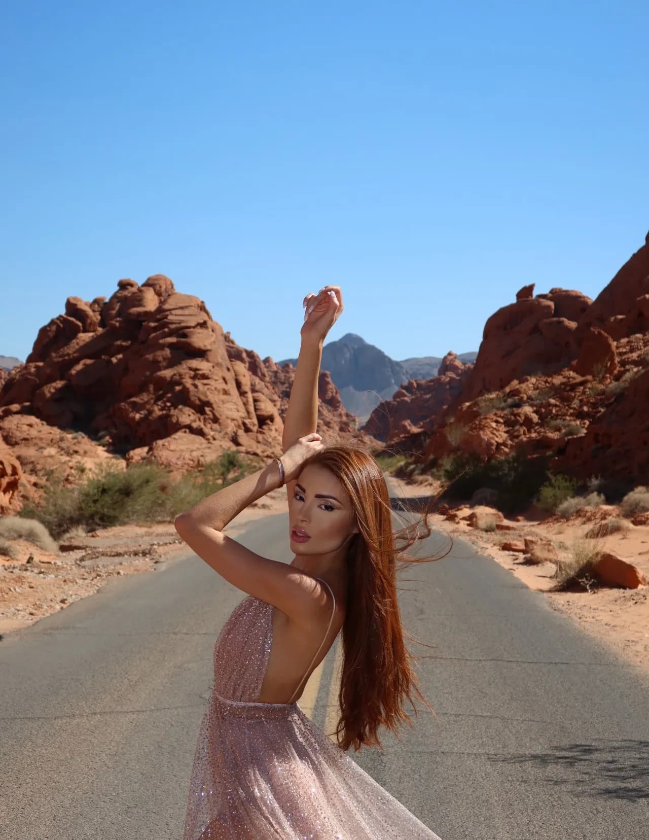 Amanda Saez image