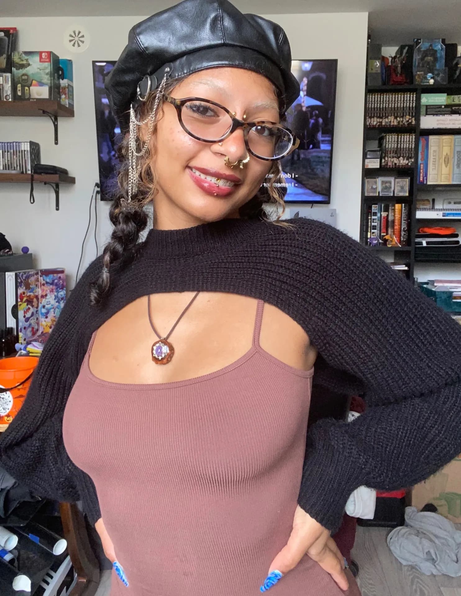 Leah Perez image