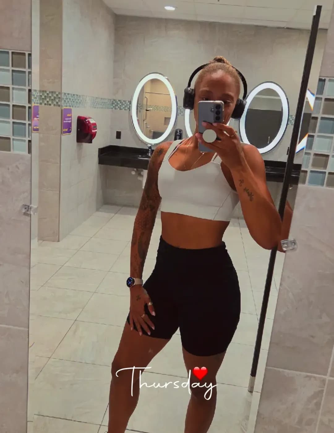 Amanda Ashlynn image