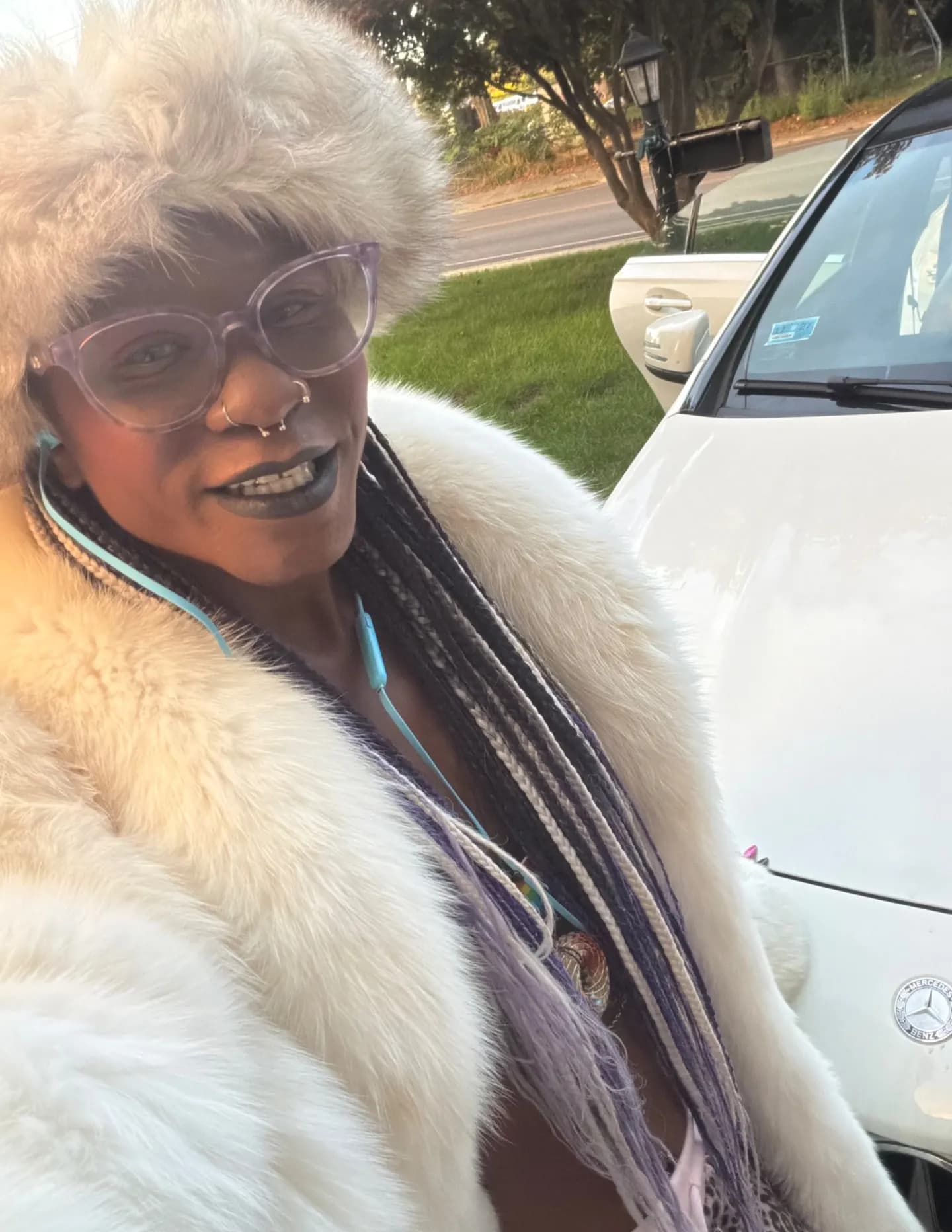 Lola Bunnie image