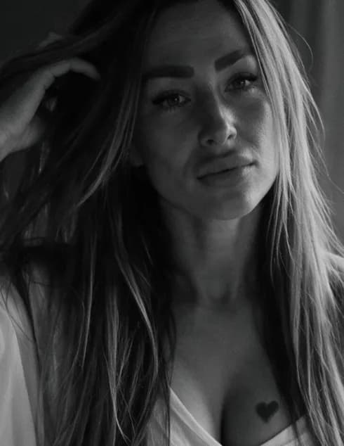 Lola Lee image