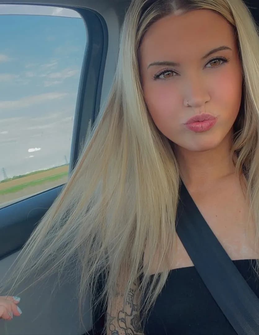 Brooke Rogoza image
