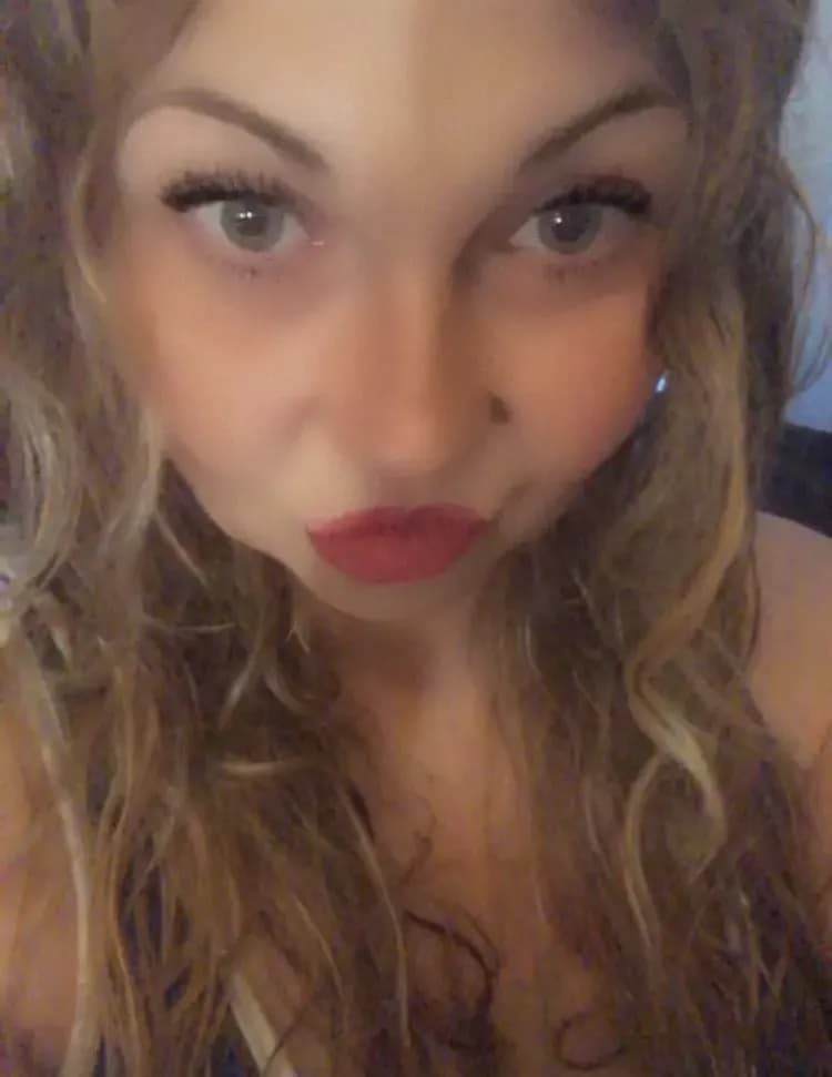 Ashley 41 image