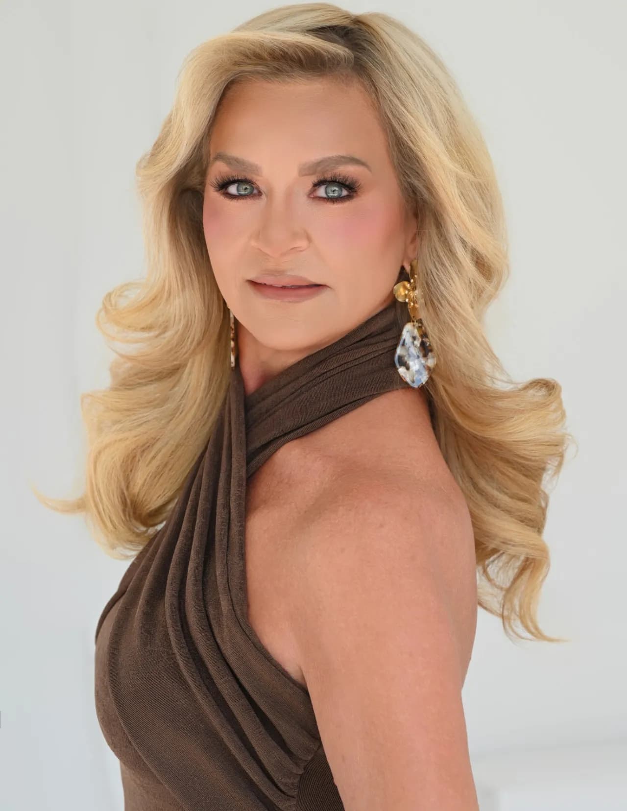 Angela Skeens image