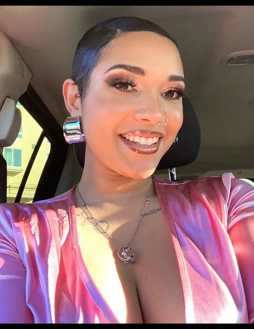 Kiana Cook image