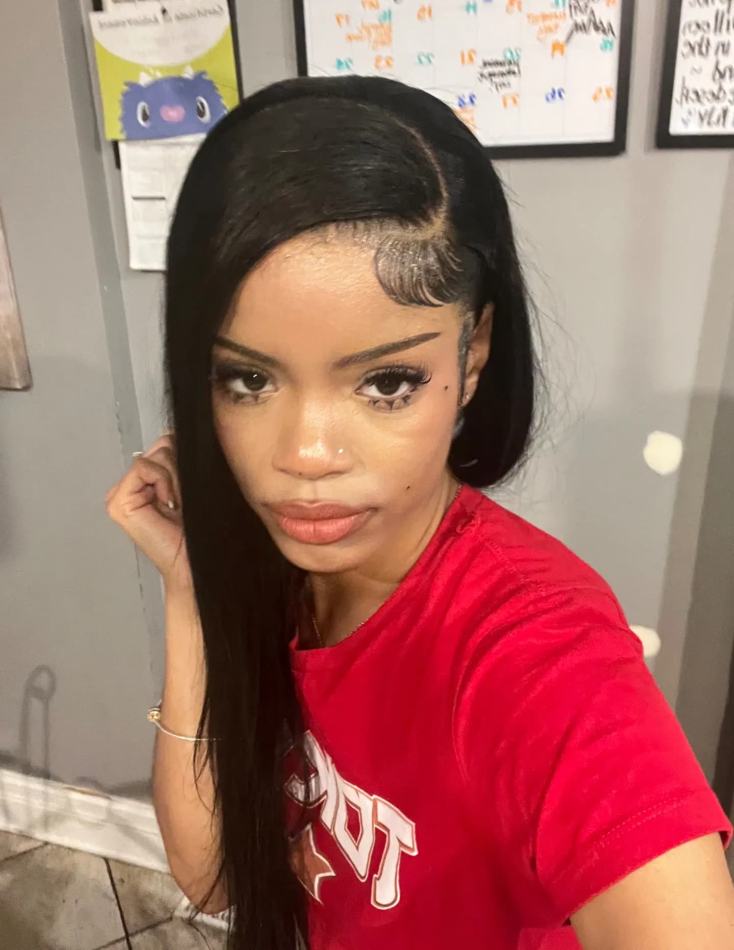 Londyn Vixen image