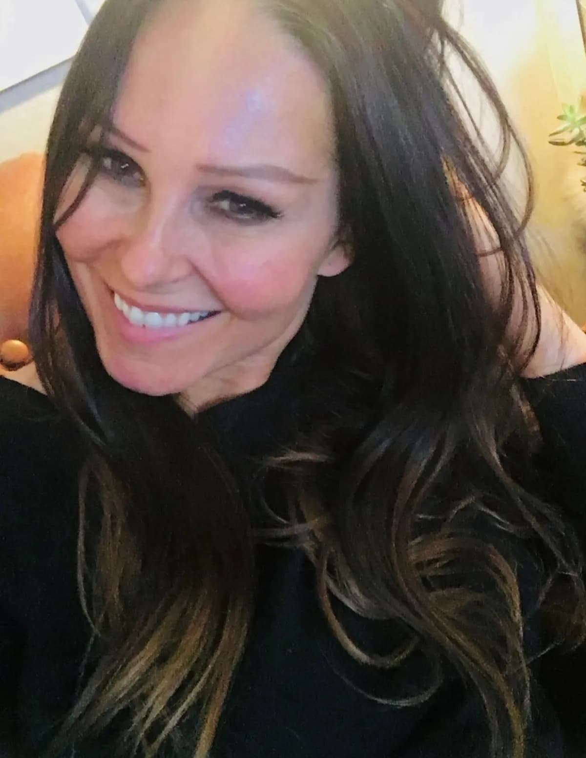 Laura Mahoney image