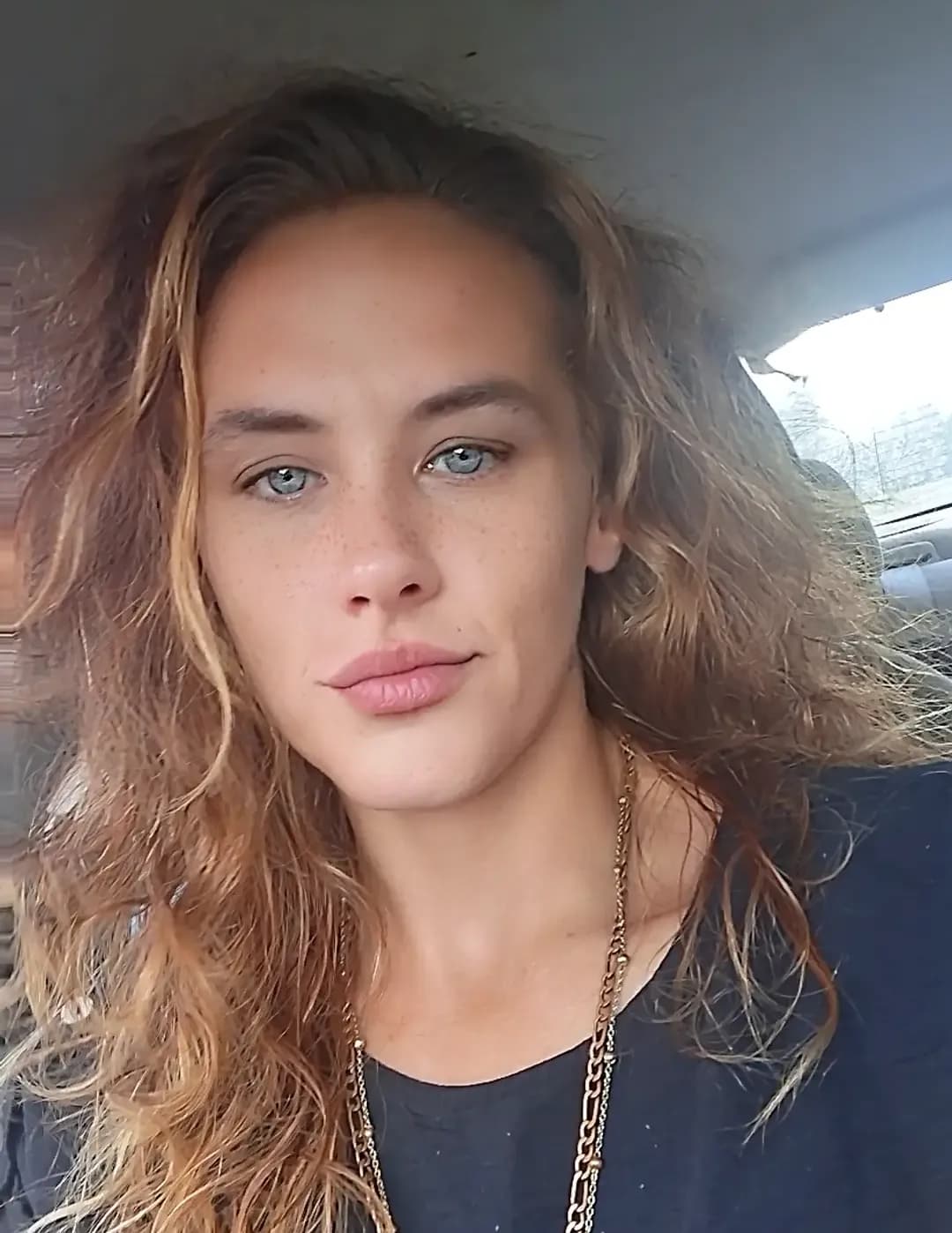 HollyDanielle image