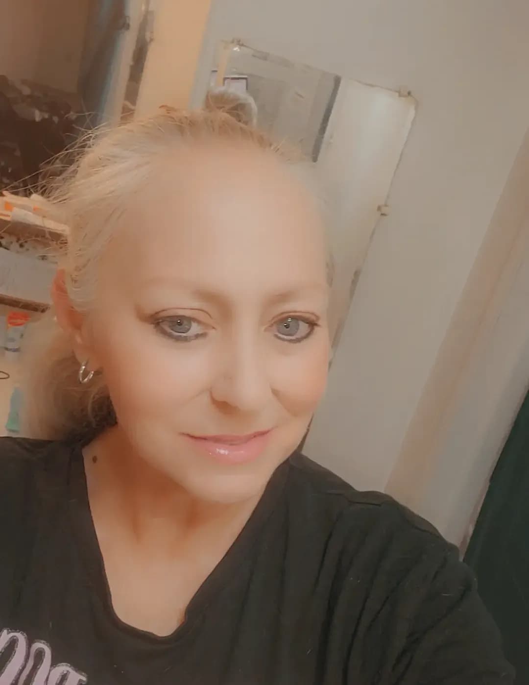 PaulaL image