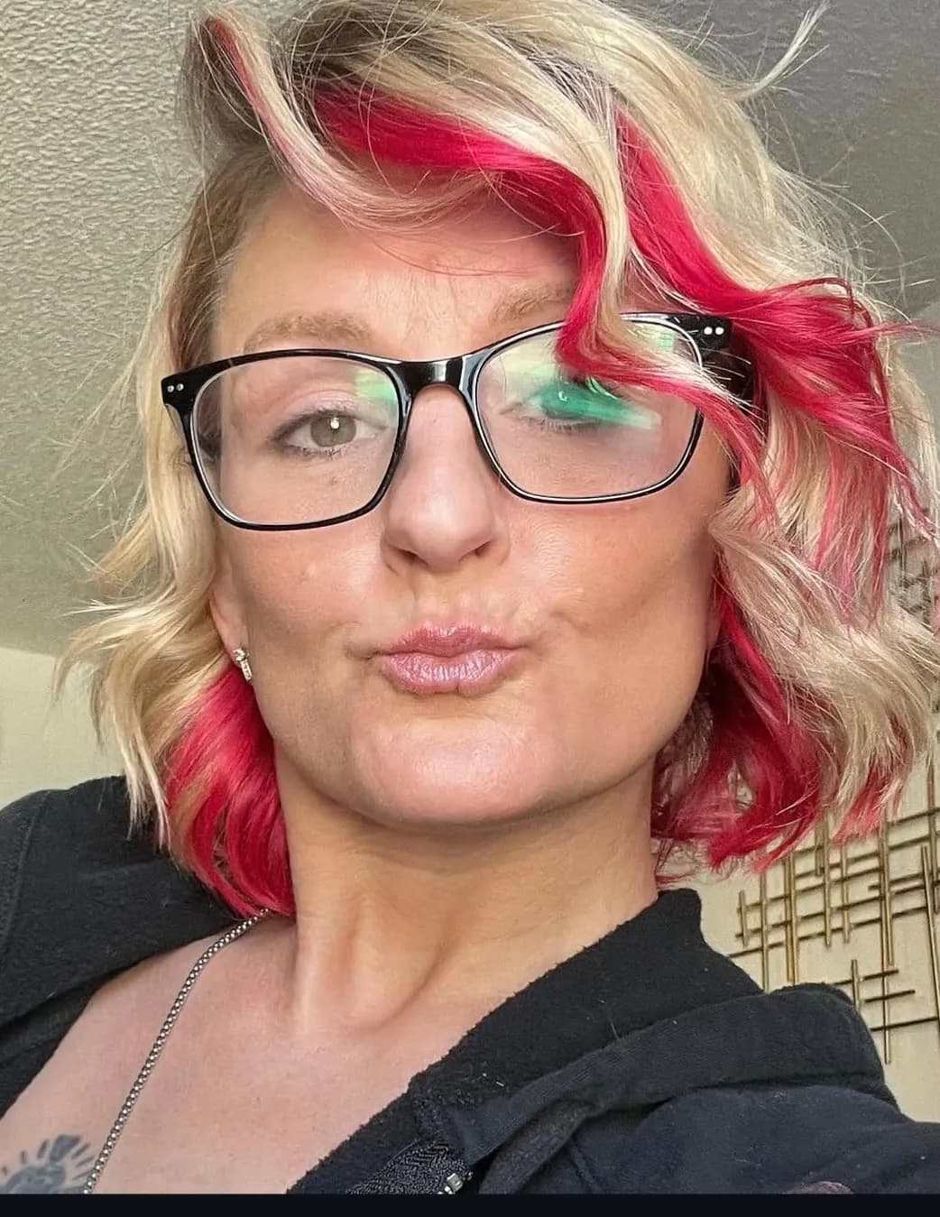 AmberWashburn image