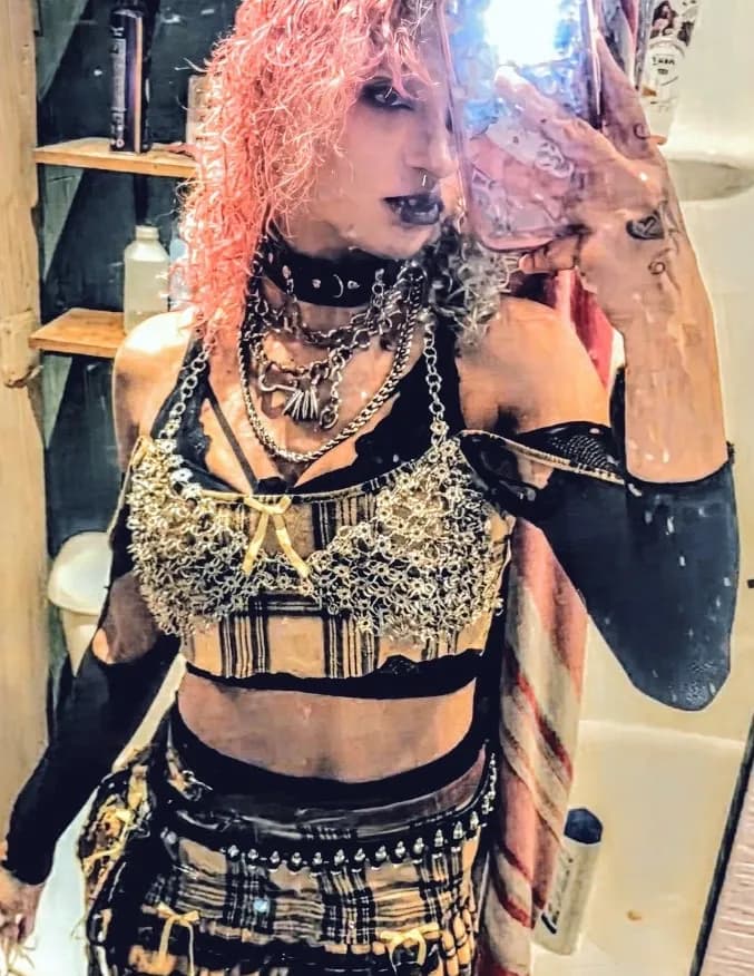 Riah image