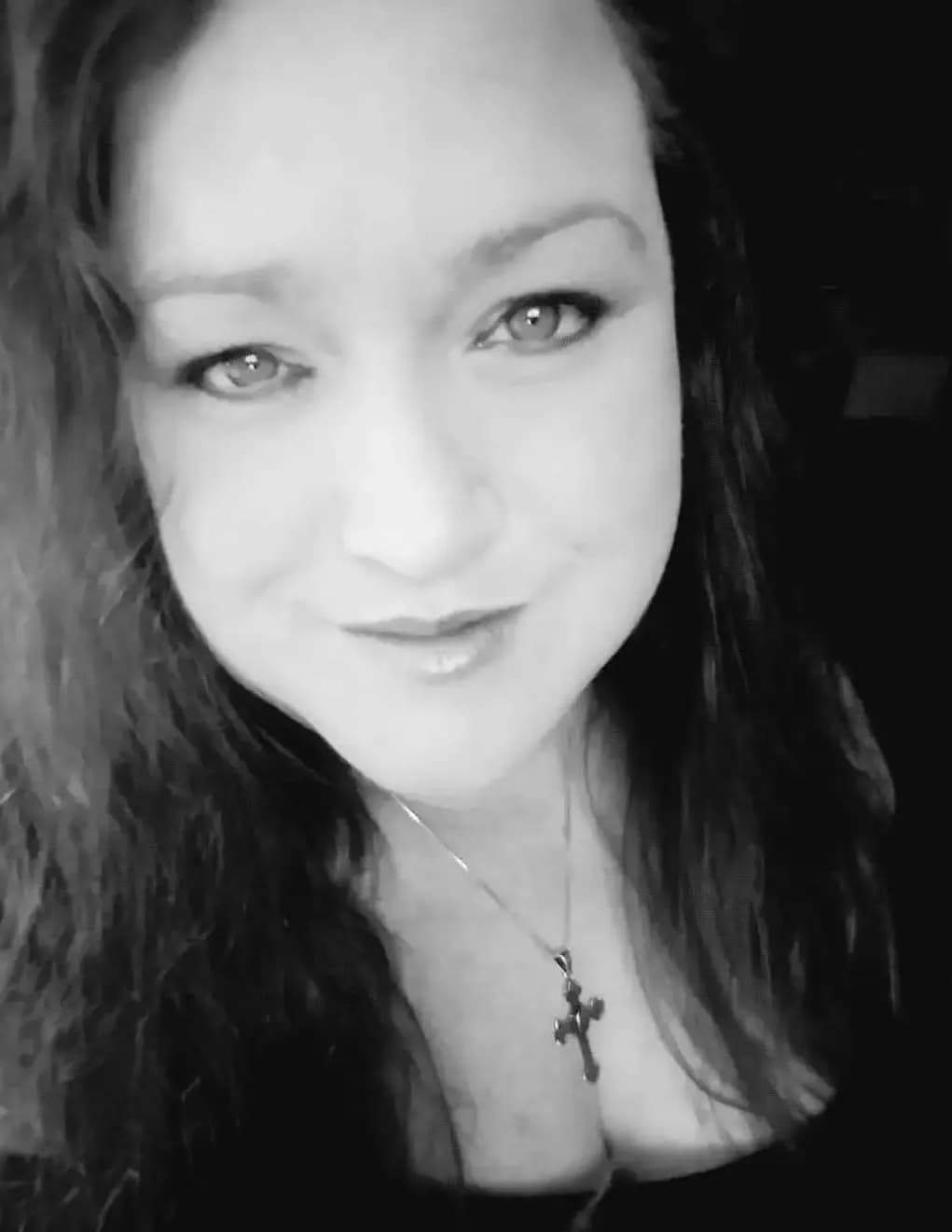 Katherine Ezzell image