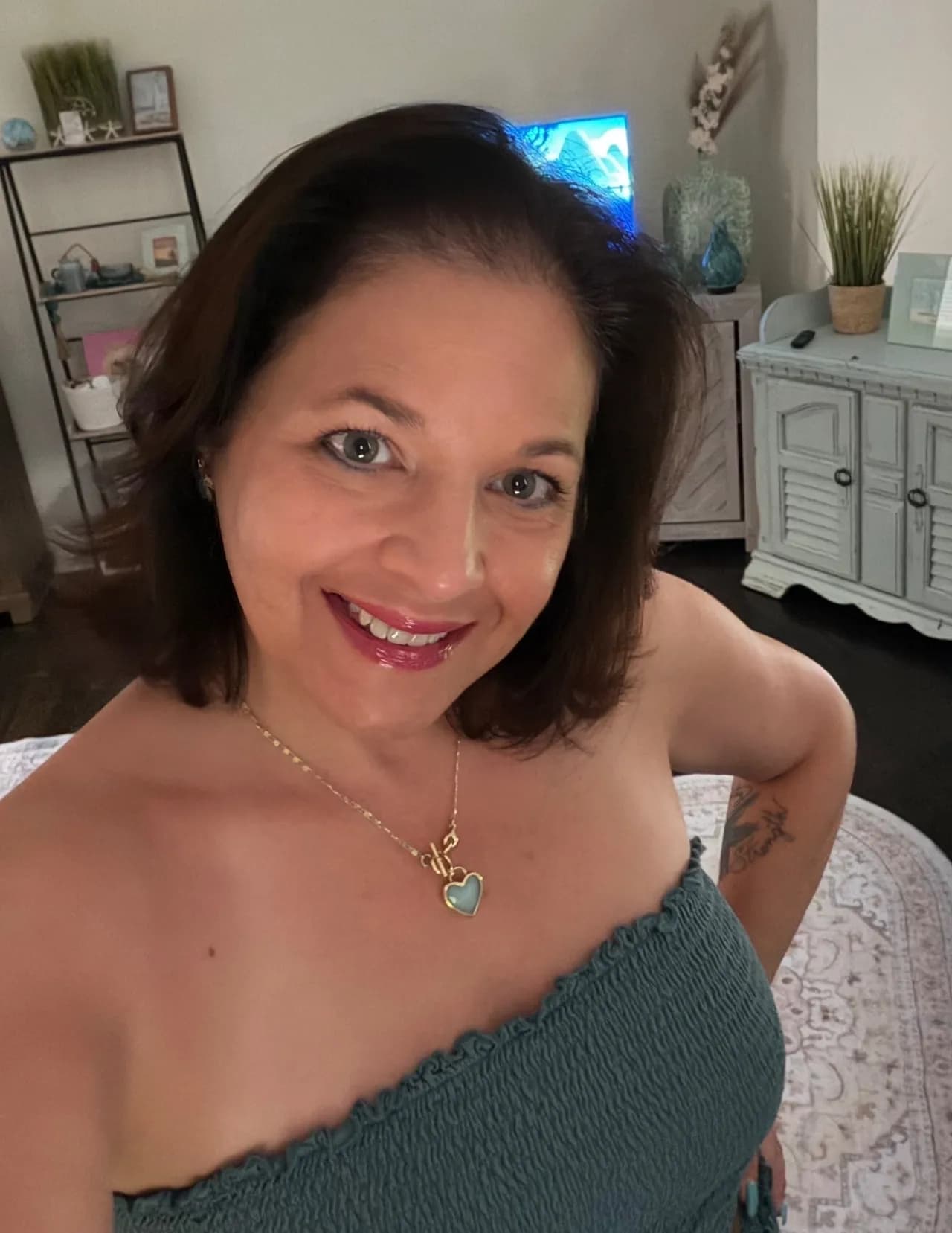 Maria Nicole image