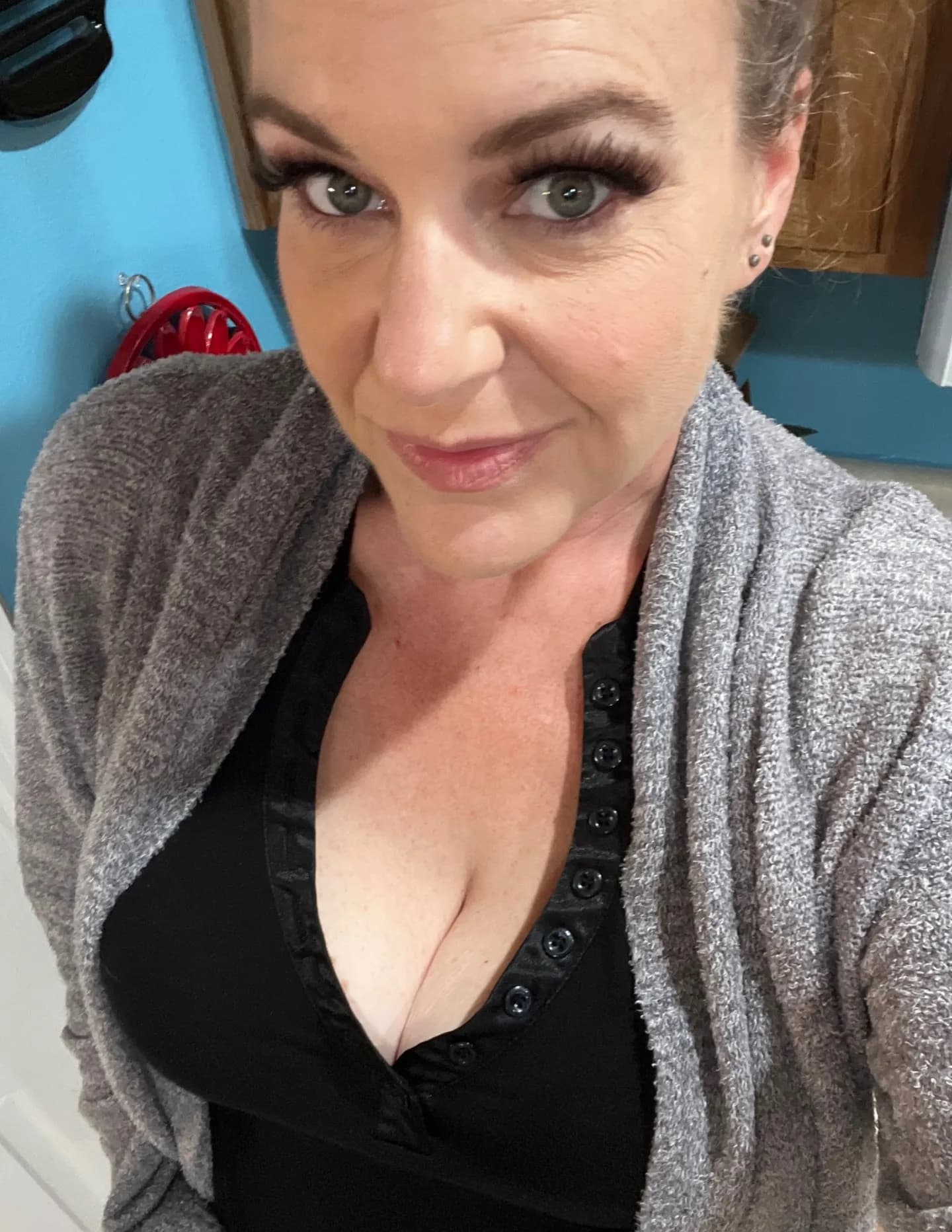 Katherine Sharpe image
