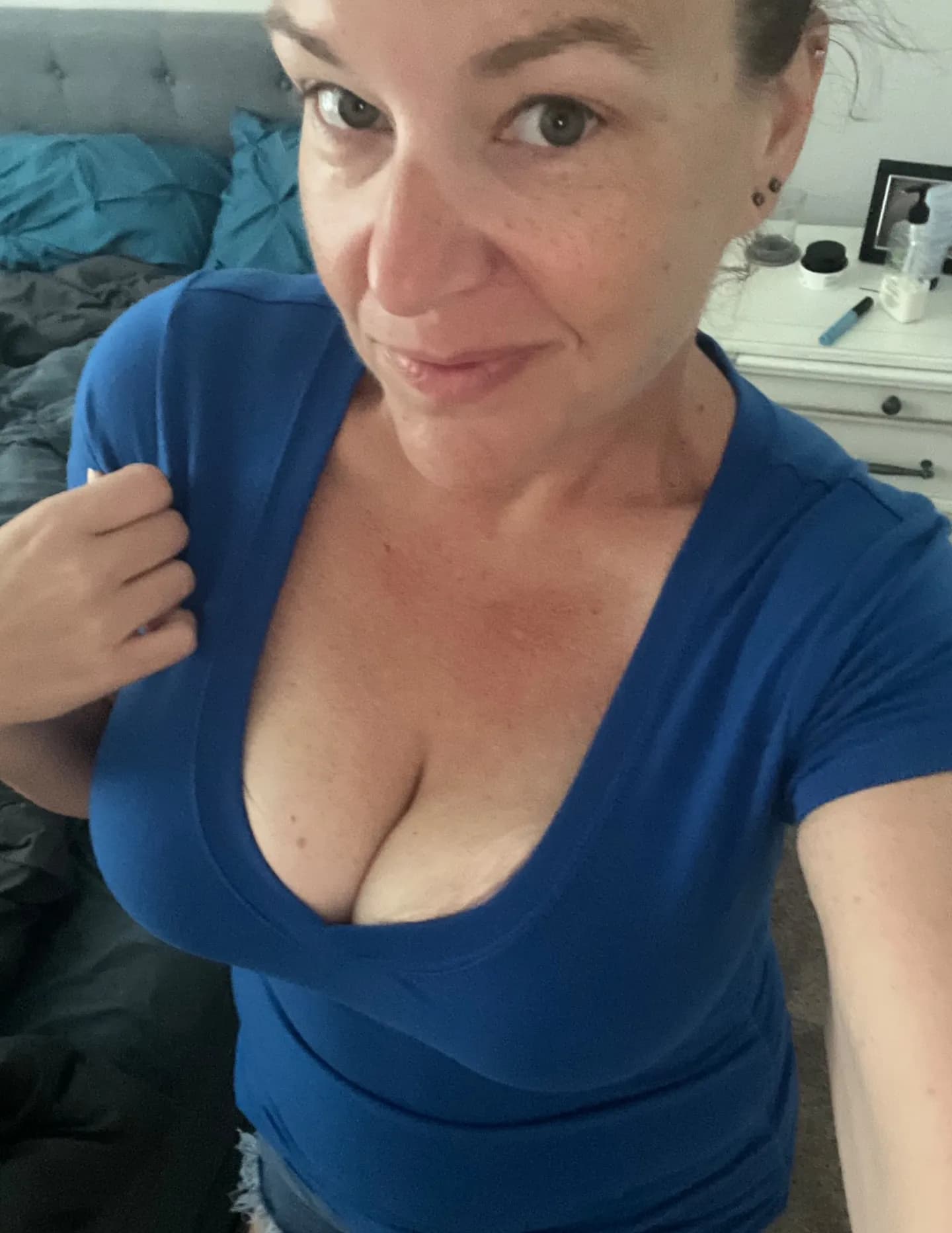Katherine Sharpe image
