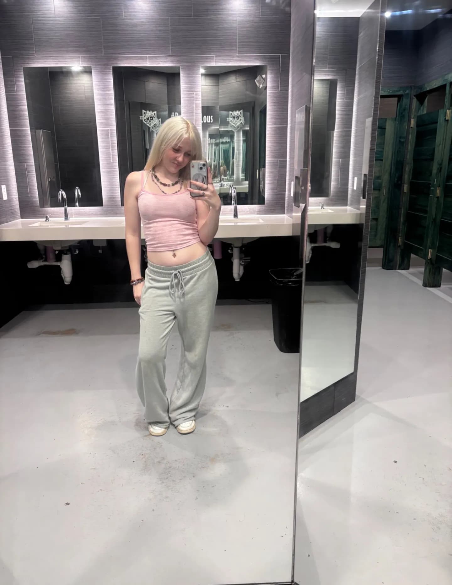 MacKenzie C image