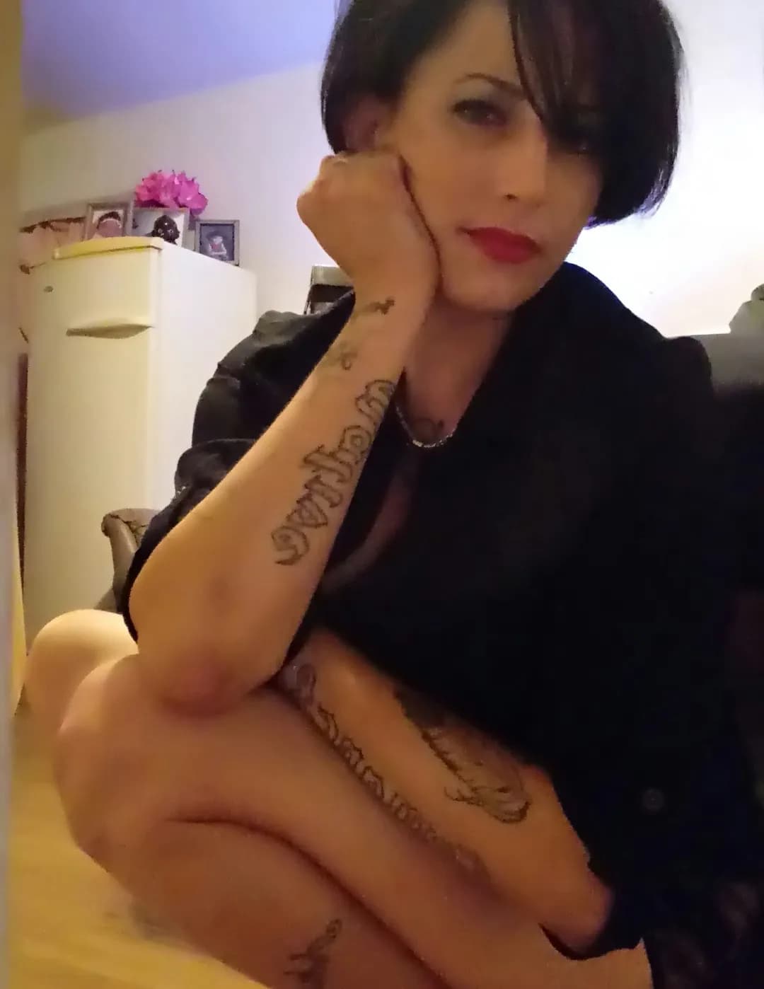 LeighLeigh image