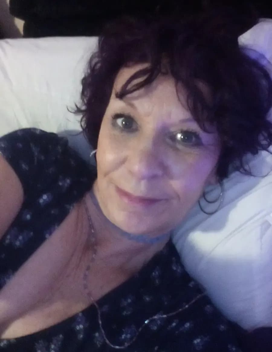 Shannon Leigh image