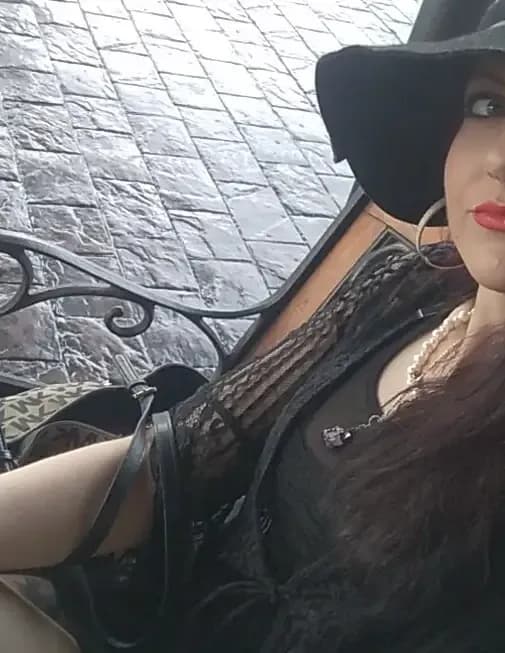 Lacey Truelove image
