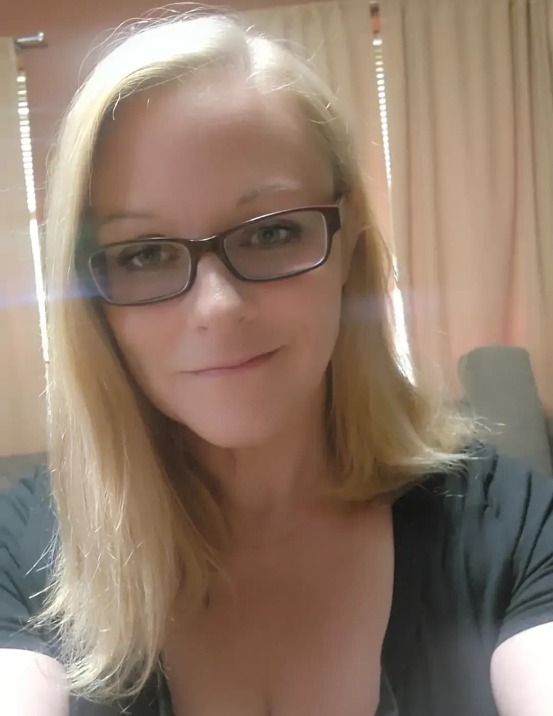 CarlyStT image