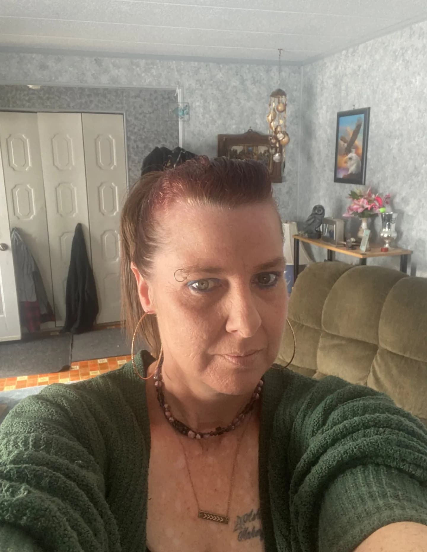 Leslie mobey image