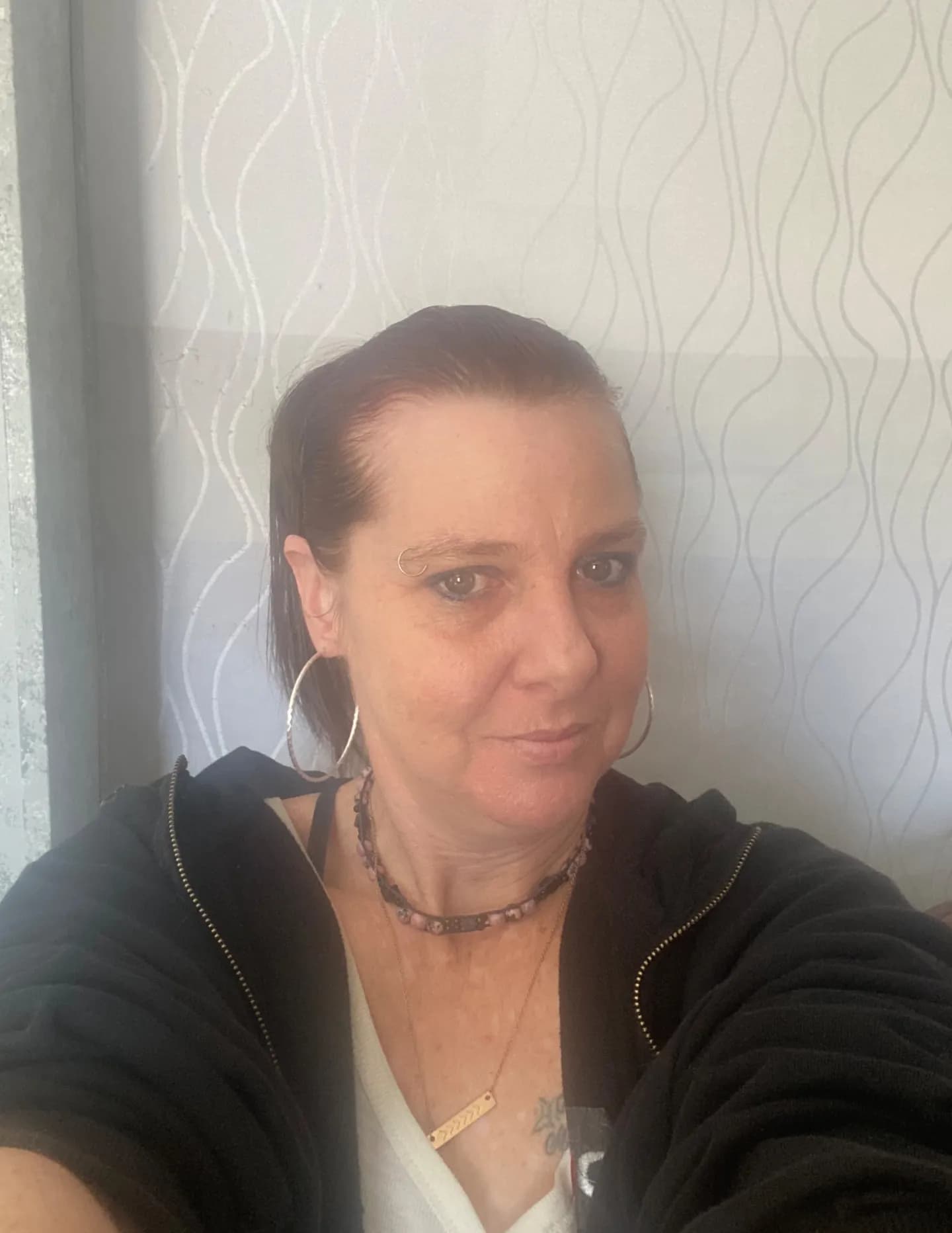 Leslie mobey image