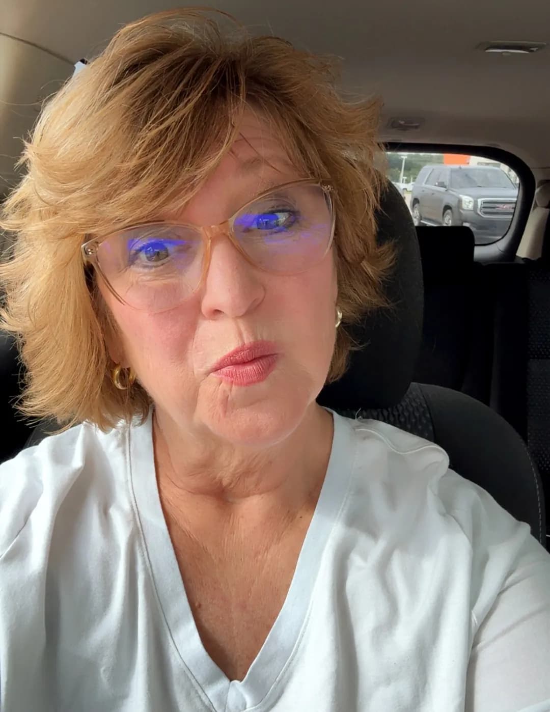 Suzanne image