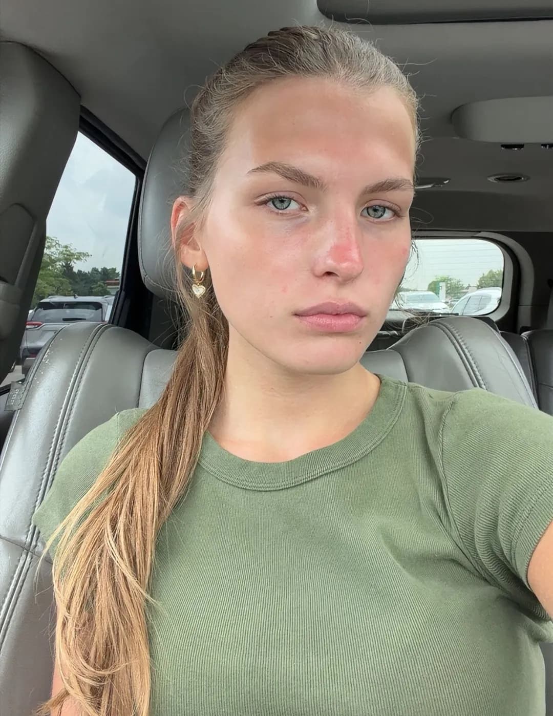 Abby Bernau image