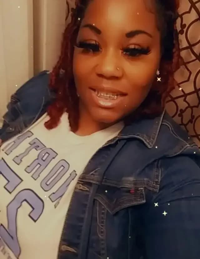 Evonnye McGhee image